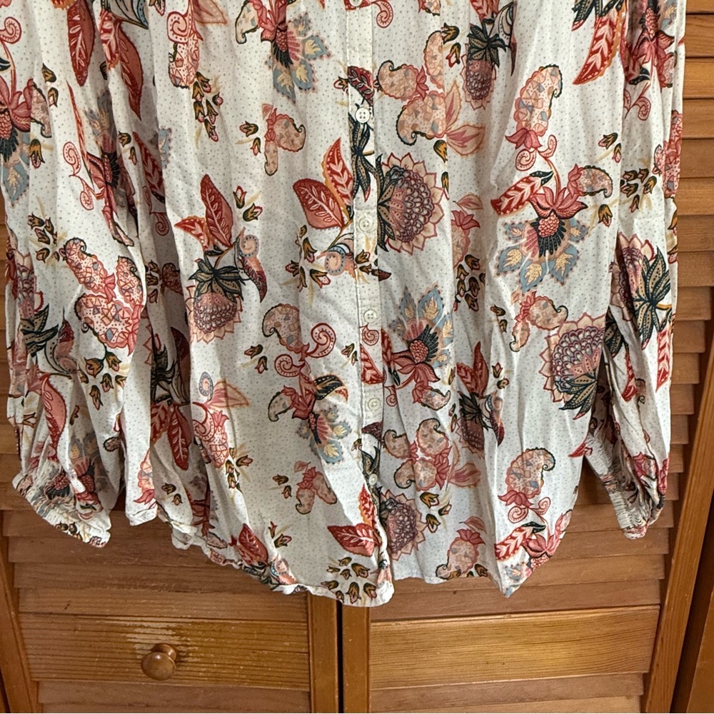 Old Navy Floral Blouse - Picture 3 of 5